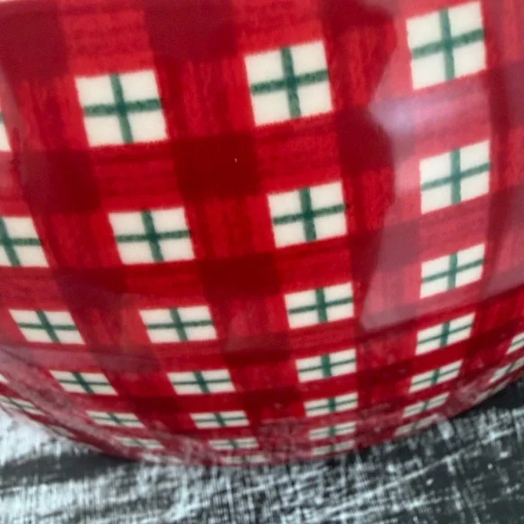 The Pioneer Woman Wishful Winter Plaid Ceramic Bowl Set with wooden lids - Picture 9 of 11